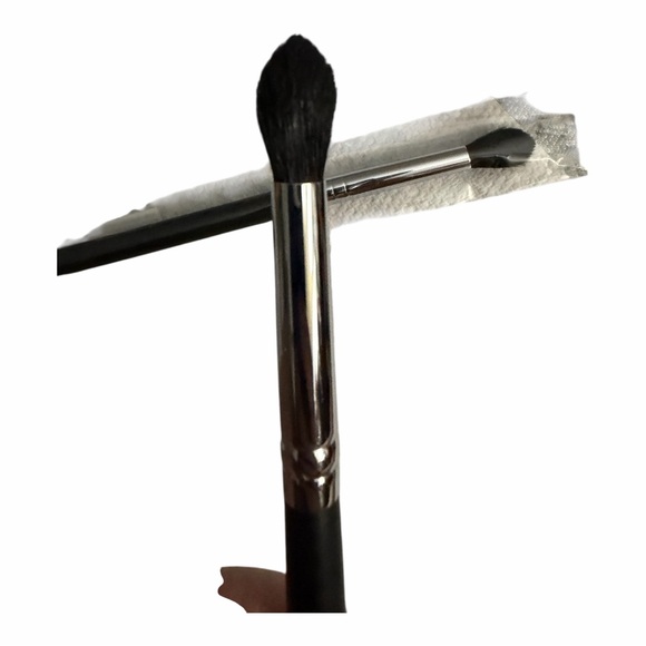 Morphe M330 Black Makeup Brush - Set of 2 - Picture 3 of 5